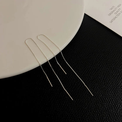 Brincos Longos Minimalistas - Corrente
