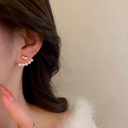 Brincos Coração com Pérola – Elegância Coreana